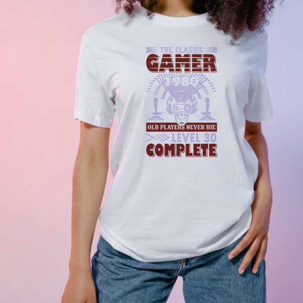 Classic Gamer T-Shirt - "Old Players Never Die" | Premium Apparel